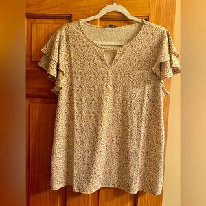 NWT beautiful subtle animal print top!